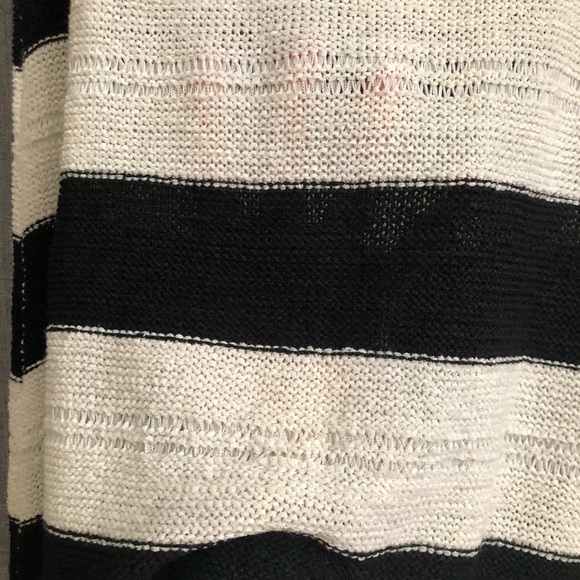 Cable & Gauge Striped Sleeveless Knit Sweater Tank - Picture 8 of 9